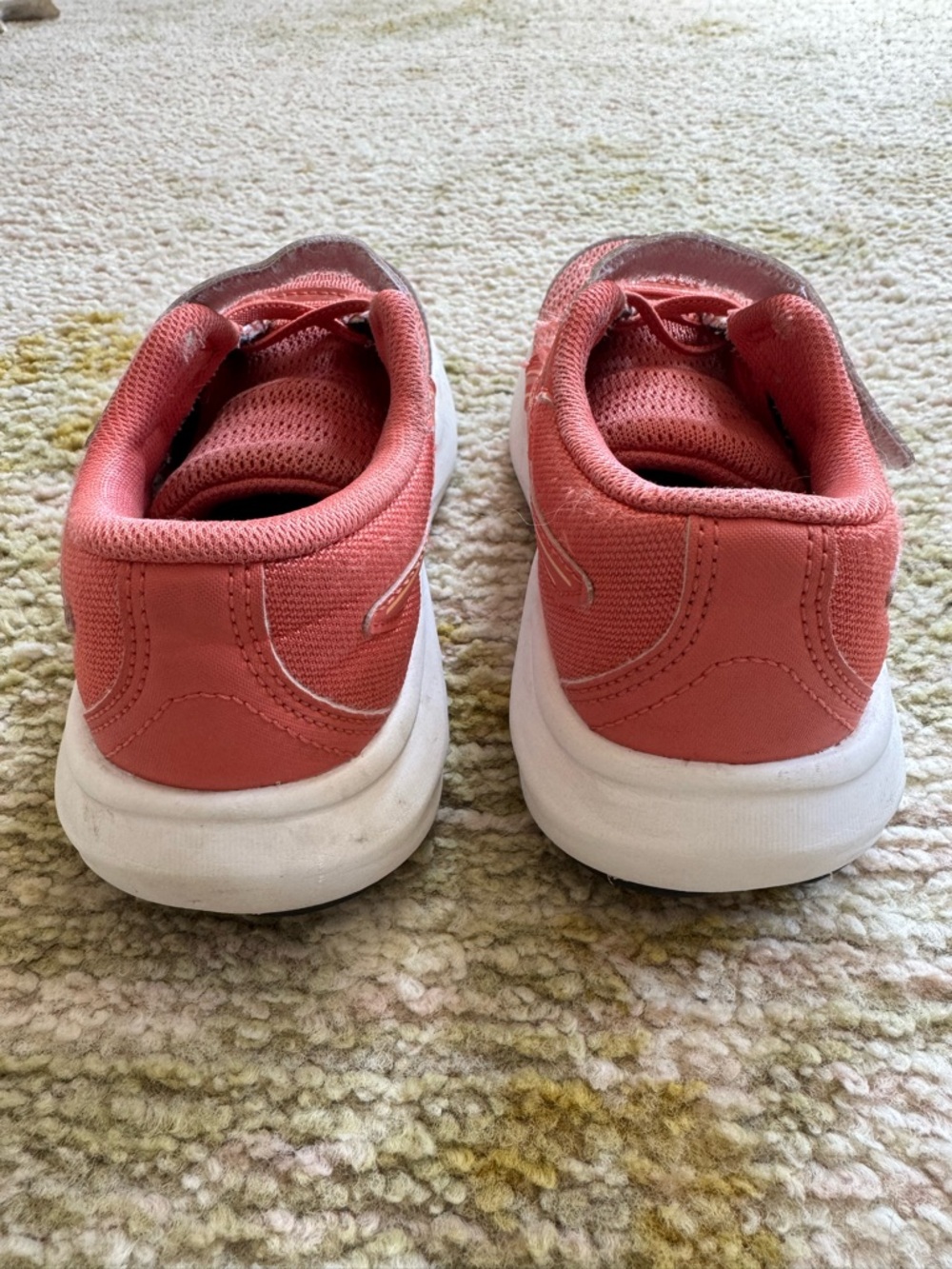ASICS - Picture 3 of 10